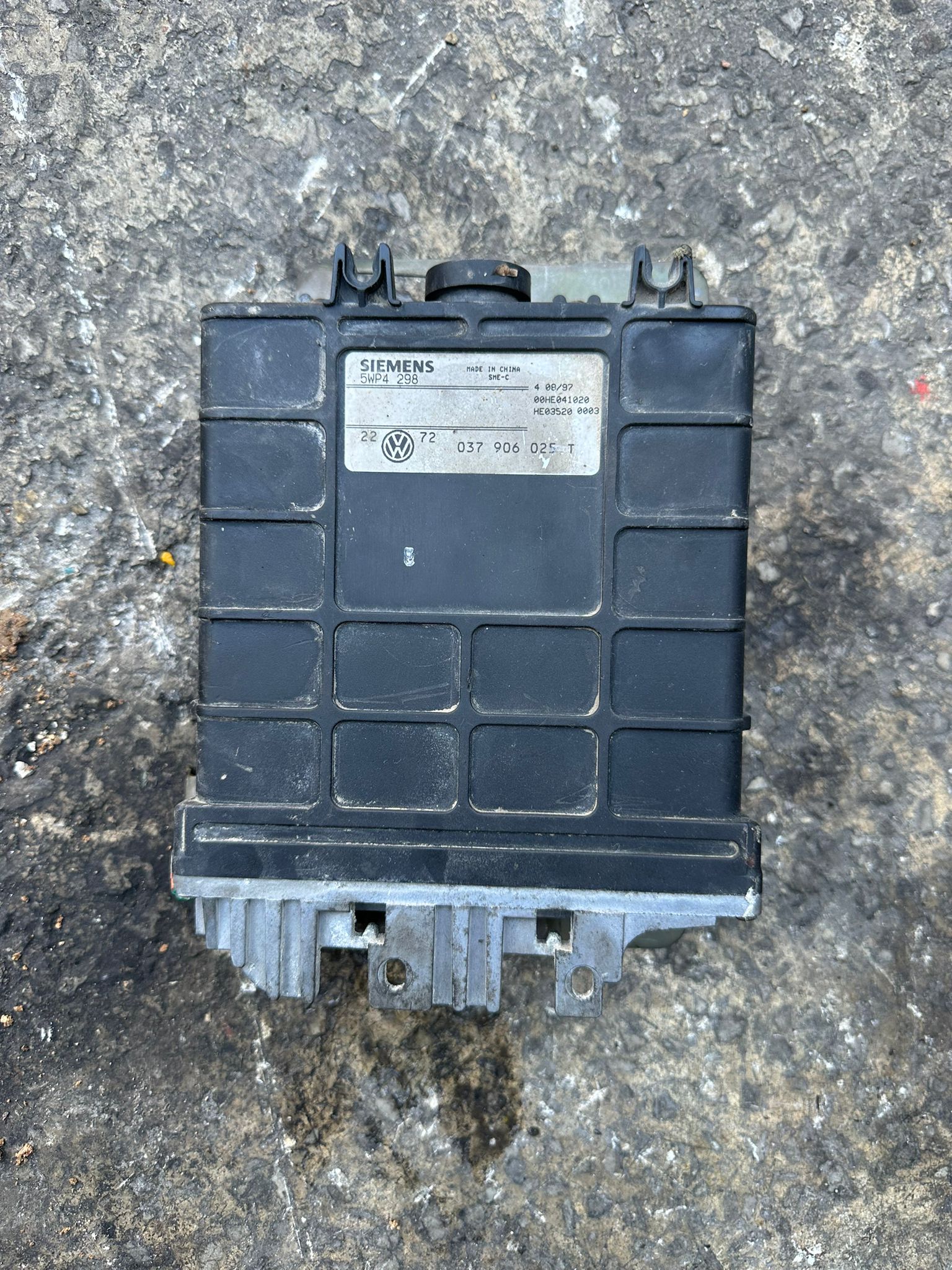 VOLKSWAGEN Golf 3 polo motor beyni VOLKSWAGEN Golf 3 polo motor beyni