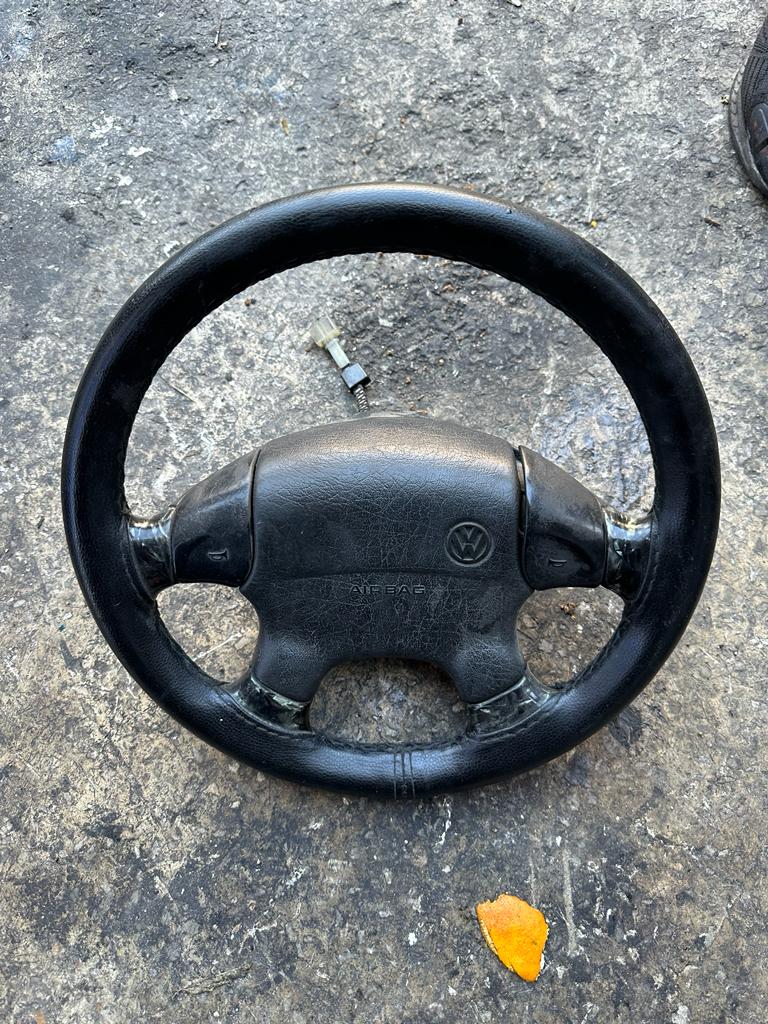 VOLKSWAGEN Golf 3 polo direksiyon airbag VOLKSWAGEN Golf 3 polo direksiyon airbag