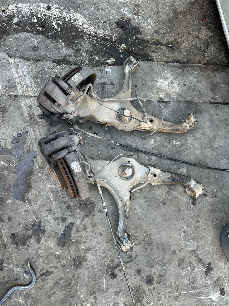 VOLKSWAGEN TRANSPORTER t5 arka taşıyıcı VOLKSWAGEN TRANSPORTER t5 arka taşıyıcı
