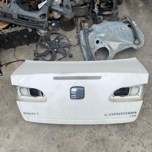 SEAT Cordaba bagaj kapağı