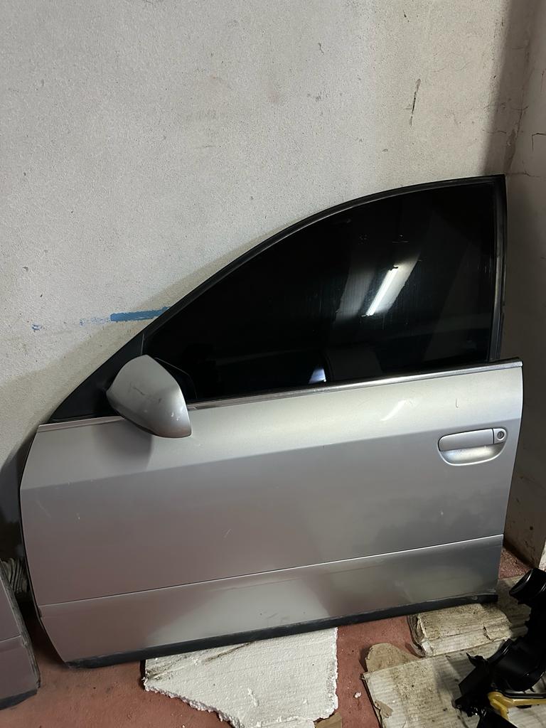 Audi a6 sol ön kapı Audi a6 sol ön kapı