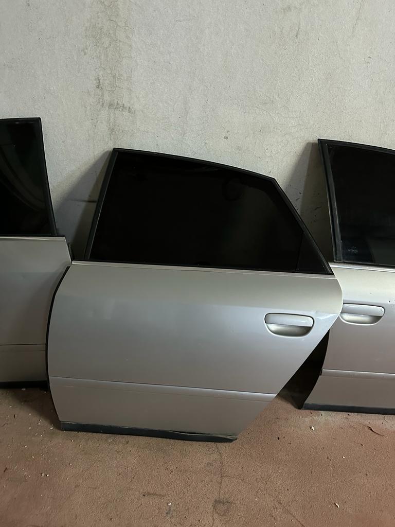 Audi a6 sol arka kapı Audi a6 sol arka kapı