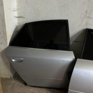 Audi a6 sağ arka kapı