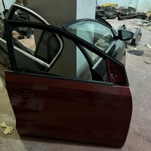 VOLKSWAGEN Polo sağ ön kapı