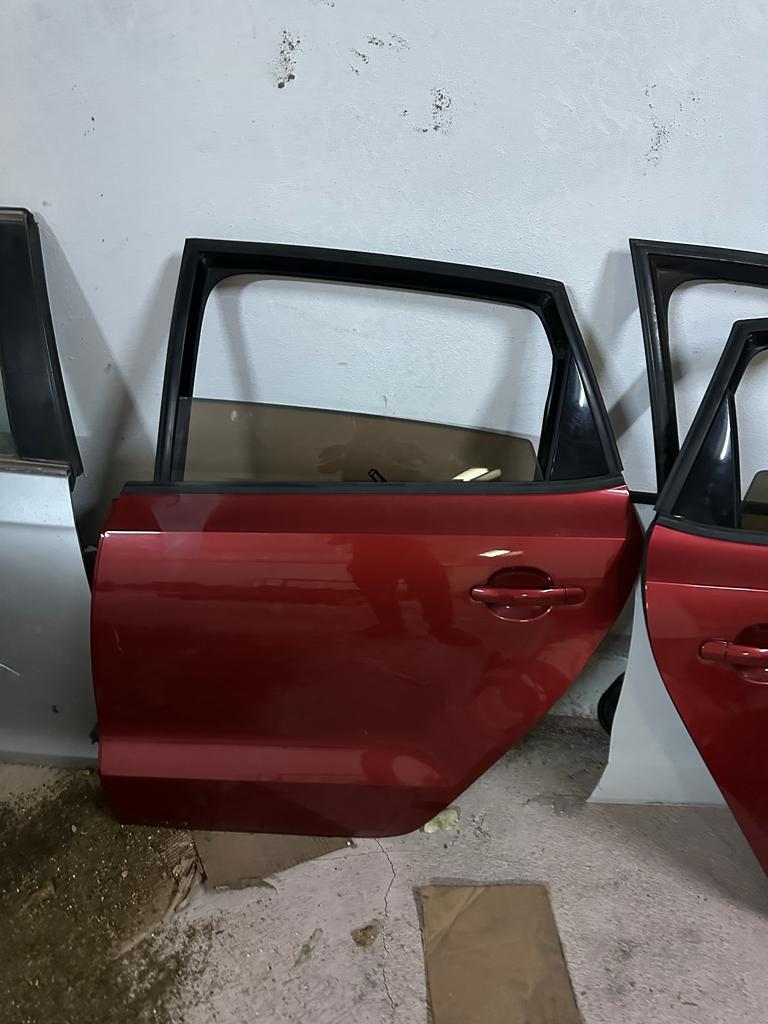 VOLKSWAGEN Polo sol arka kapı VOLKSWAGEN Polo sol arka kapı