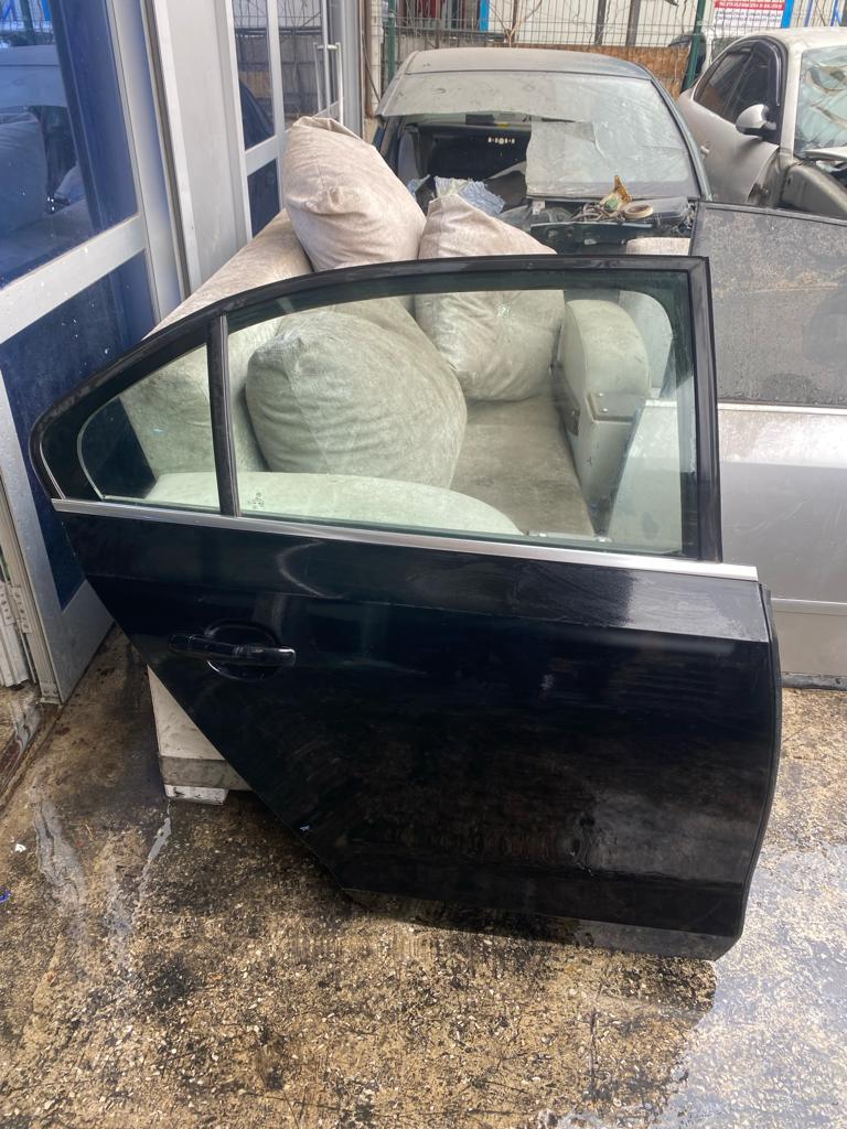 VOLKSWAGEN Jetta sağ arka kapı VOLKSWAGEN Jetta sağ arka kapı