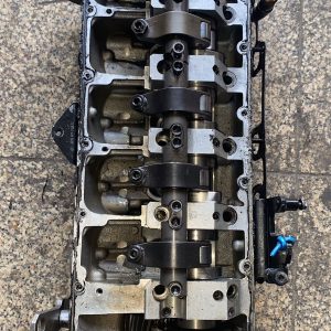 Volkswagen Transporter T.5 2.5 AXD motor silindir kapağı