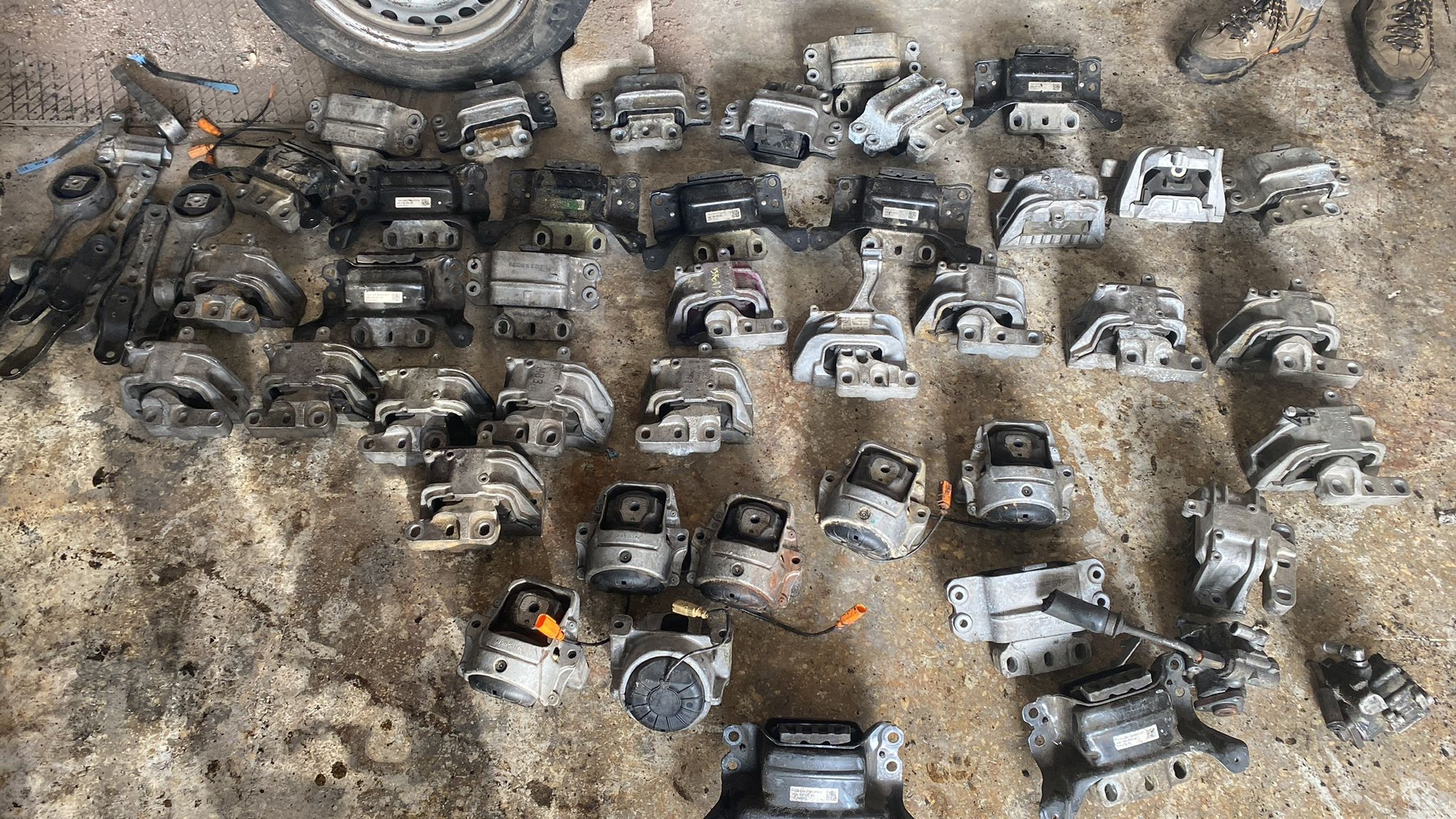 Vag grubu motor takozları Vag grubu motor takozları