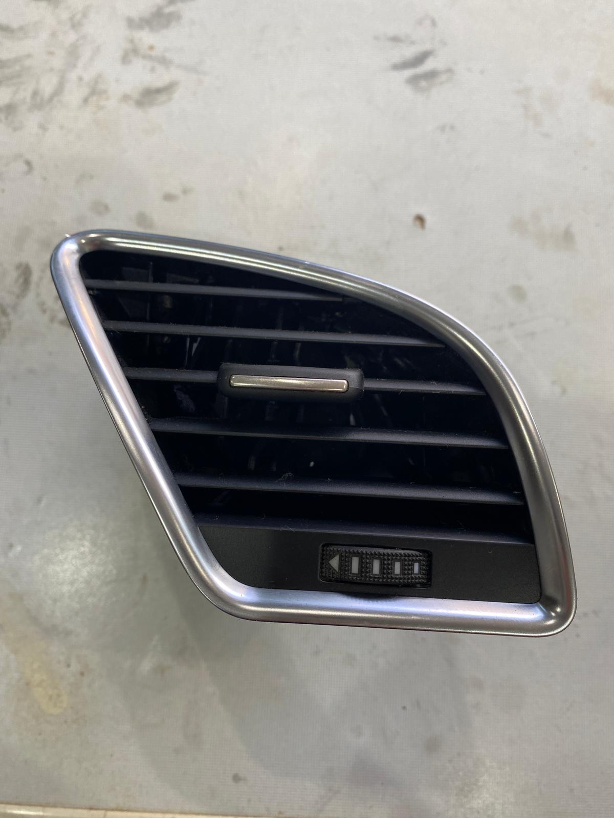 AUDİ A4 kalorifer ızgarası AUDİ A4 kalorifer ızgarası