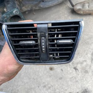 Skoda Octavia konsol arkası ızgara